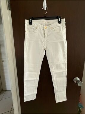 Michael Kors White Women's Skinny Jeans with Gold Hardware size 2